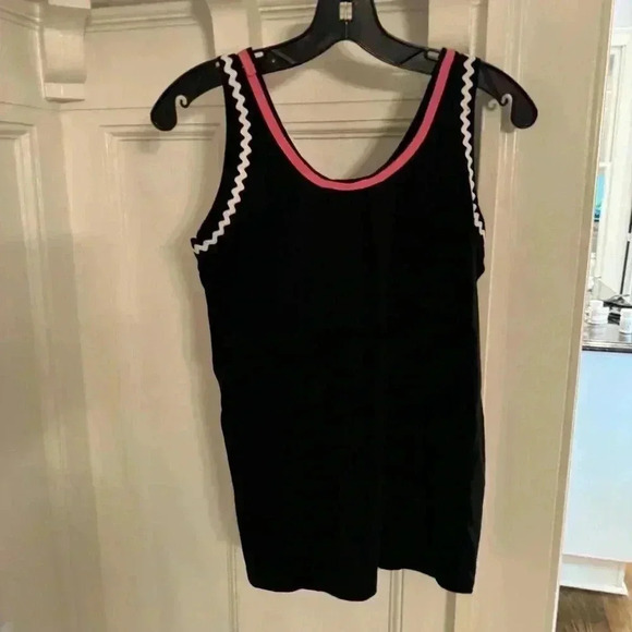 Vintage Phyllis Keitlen women’s Tric Trac black tank size medium. New with tags - Picture 3 of 9